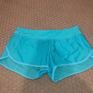 Lululemon Aqua speed up shorts